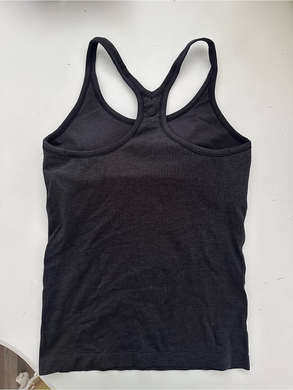 Lululemon Ebb To Street Tank II
Black 10 style W1AX1S black Euc pads included